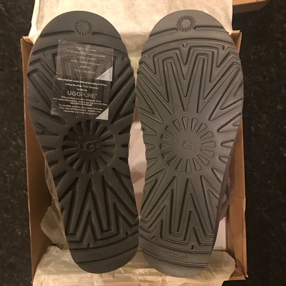 New UGG Constantine Boot, Grey, 5, UGGs Boots - Picture 3 of 3